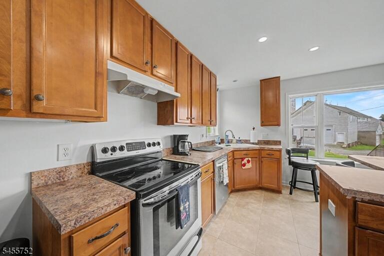 Property listing MLS 4050301 photo 17