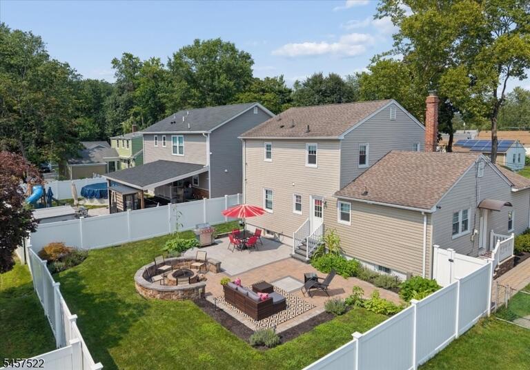 Property listing MLS 4050303 photo 38