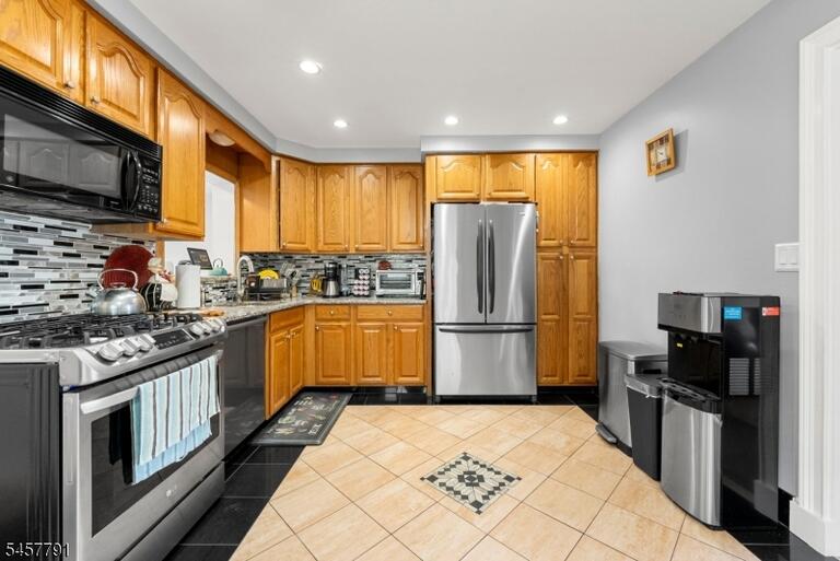 Property listing MLS 4050387 photo 5