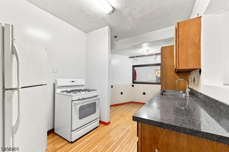Property listing MLS 4050430 photo 10
