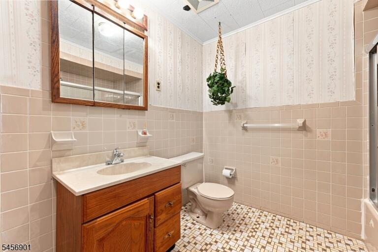 Property listing MLS 4050430 photo 17