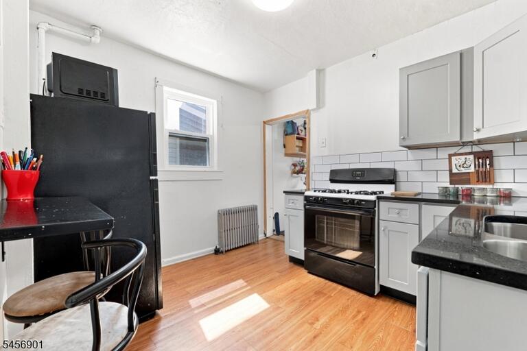 Property listing MLS 4050430 photo 35