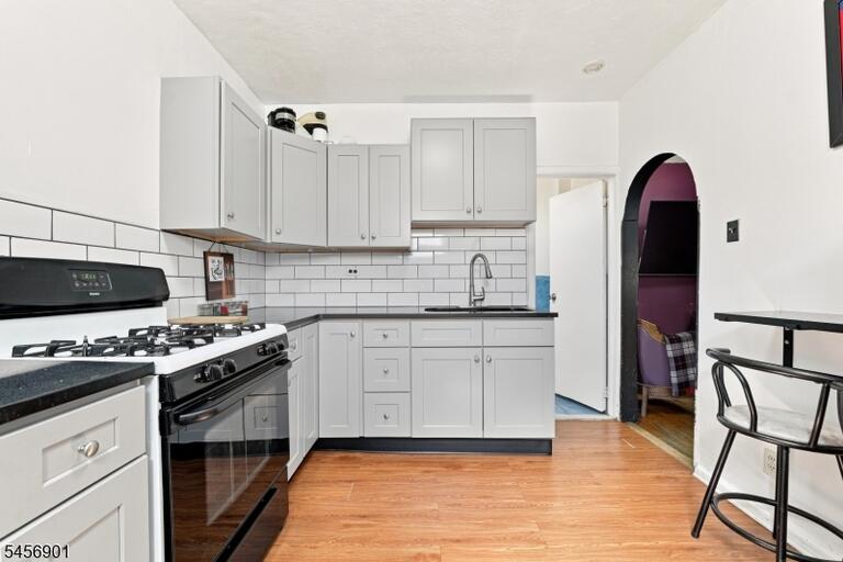 Property listing MLS 4050430 photo 36