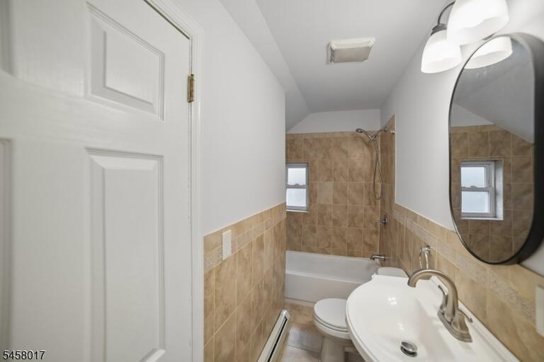Property listing MLS 4050458 photo 22