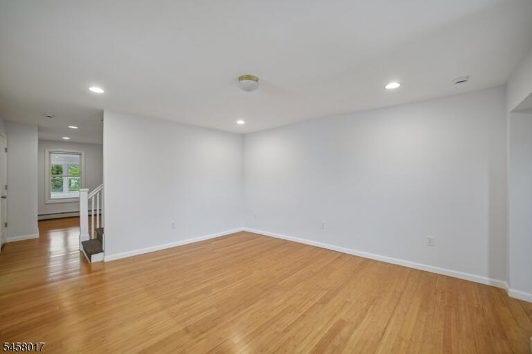 Property listing MLS 4050458 photo 9